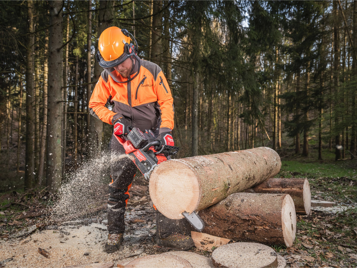 Guantes anticorte Forestal Milwaukee