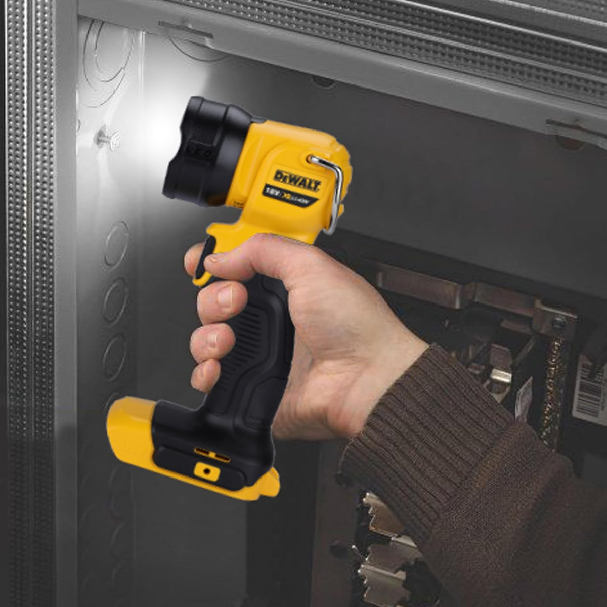 Linterna Led cabeza rotativa XR 18V Dewalt DCL040