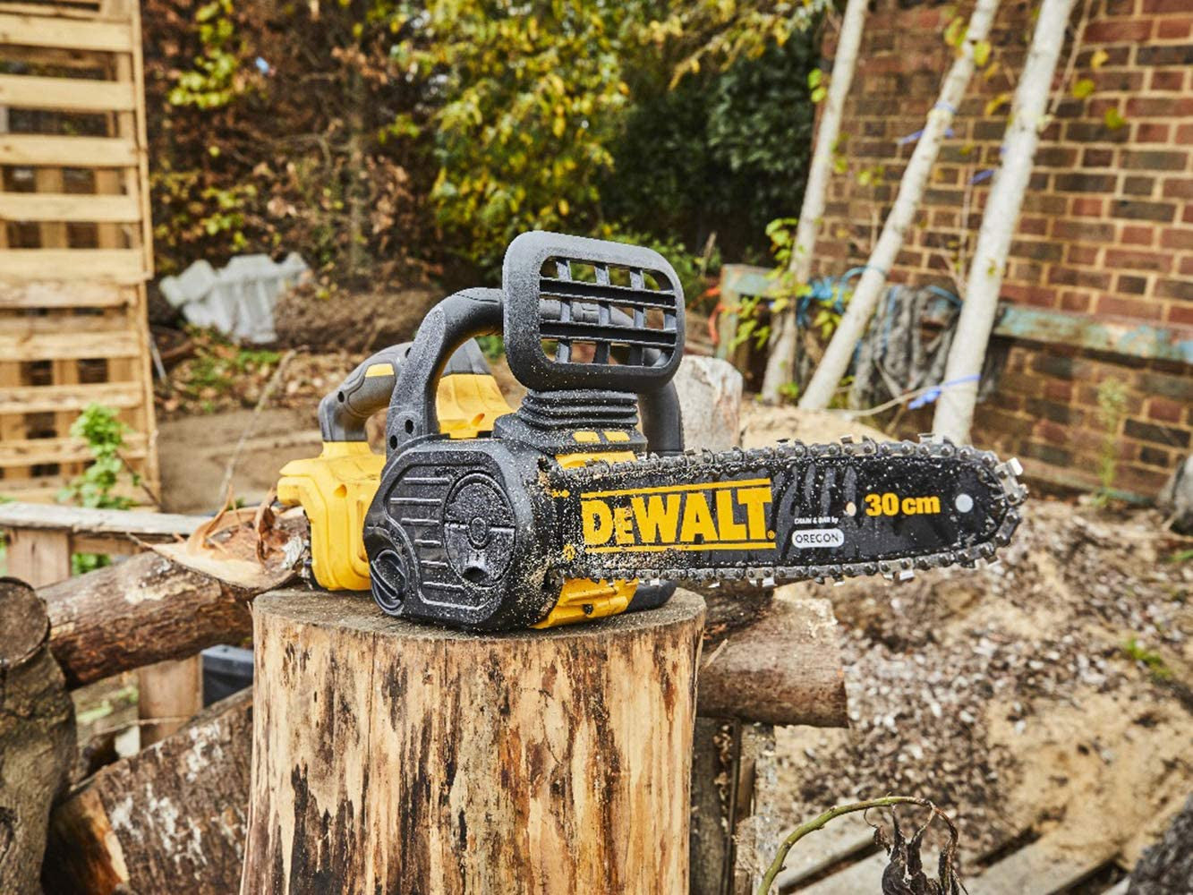 Motosierra Dewalt 18V 30cm (sin bateria ni cargador) DCM565N