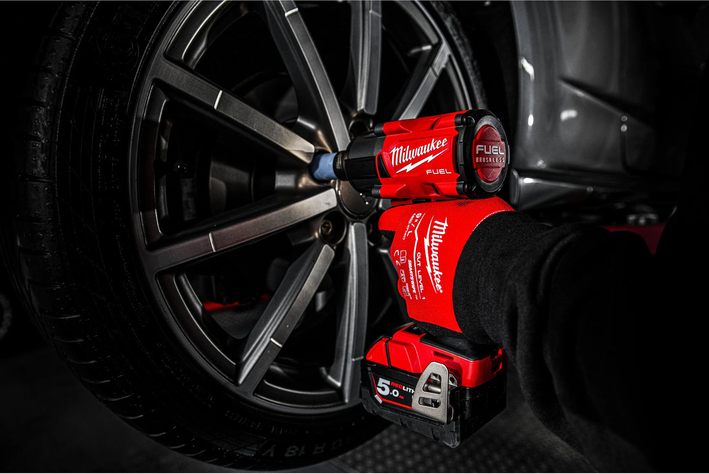 Llave de impacto de par medio M18 FUEL 1/2" Con anillo de fricción Milwaukee M18 FMTIW2F12-502X
