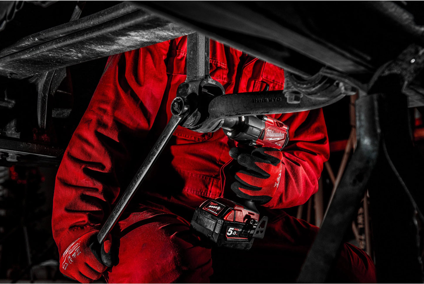 Llave de impacto de par medio M18 FUEL 1/2" Con anillo de fricción Milwaukee M18 FMTIW2F12-502X